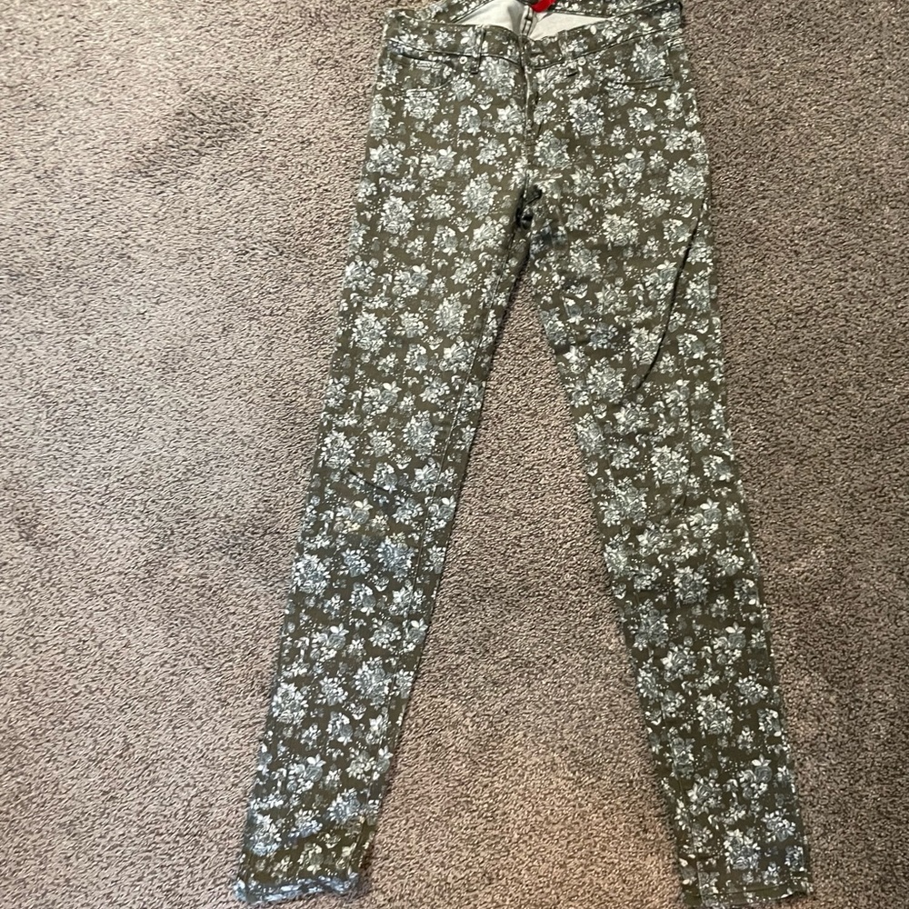 Uniqlo skinny floral jeans size 25